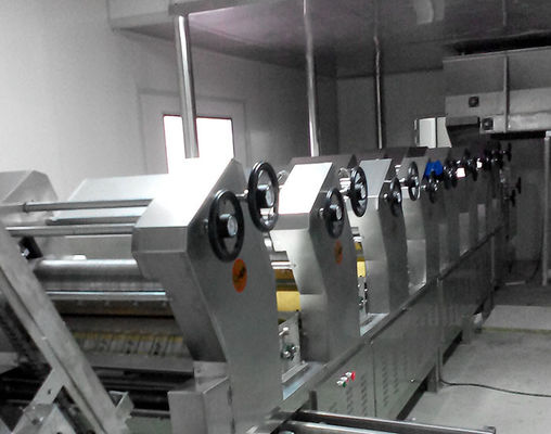 China Vendendo a linha de produção fritada equipamento do macarronete imediato fornecedor