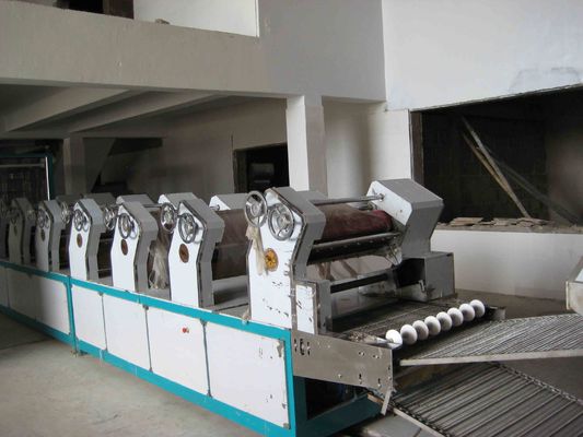 China Linha de processamento fritada automática dos macarronetes imediatos da eficiência elevada fornecedor
